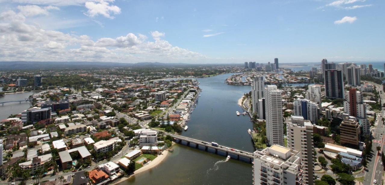 Apartment Cavill Avenue Luxury Private